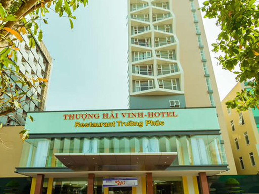 Khách sạn Thượng Hải – Vinh toạ lạc bên đường Quốc lộ 1A, cách bến xe Vinh 500m