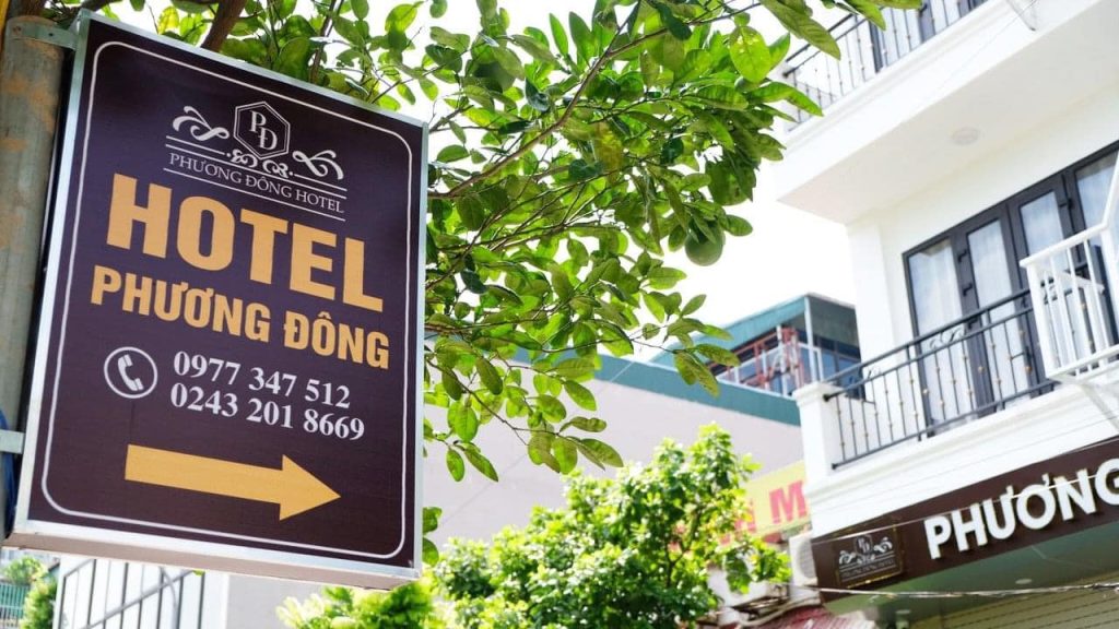 Phương Đông Hotel tọa lạc tại vị trí đắc địa, nơi cửa ngõ phía Tây Nam Hà Nội